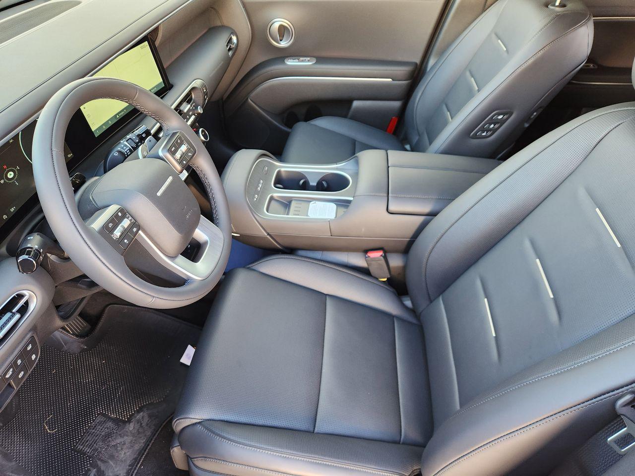 New 2026 T2X Silver Hyundai Calligraphy FWD image 9