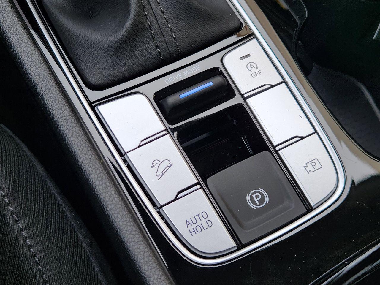 New 2026 R2T Silver Hyundai SEL FWD image 18