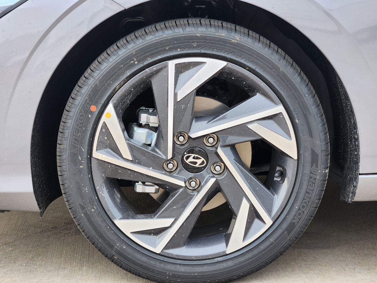 New 2026 M6T Hyundai Limited image 9