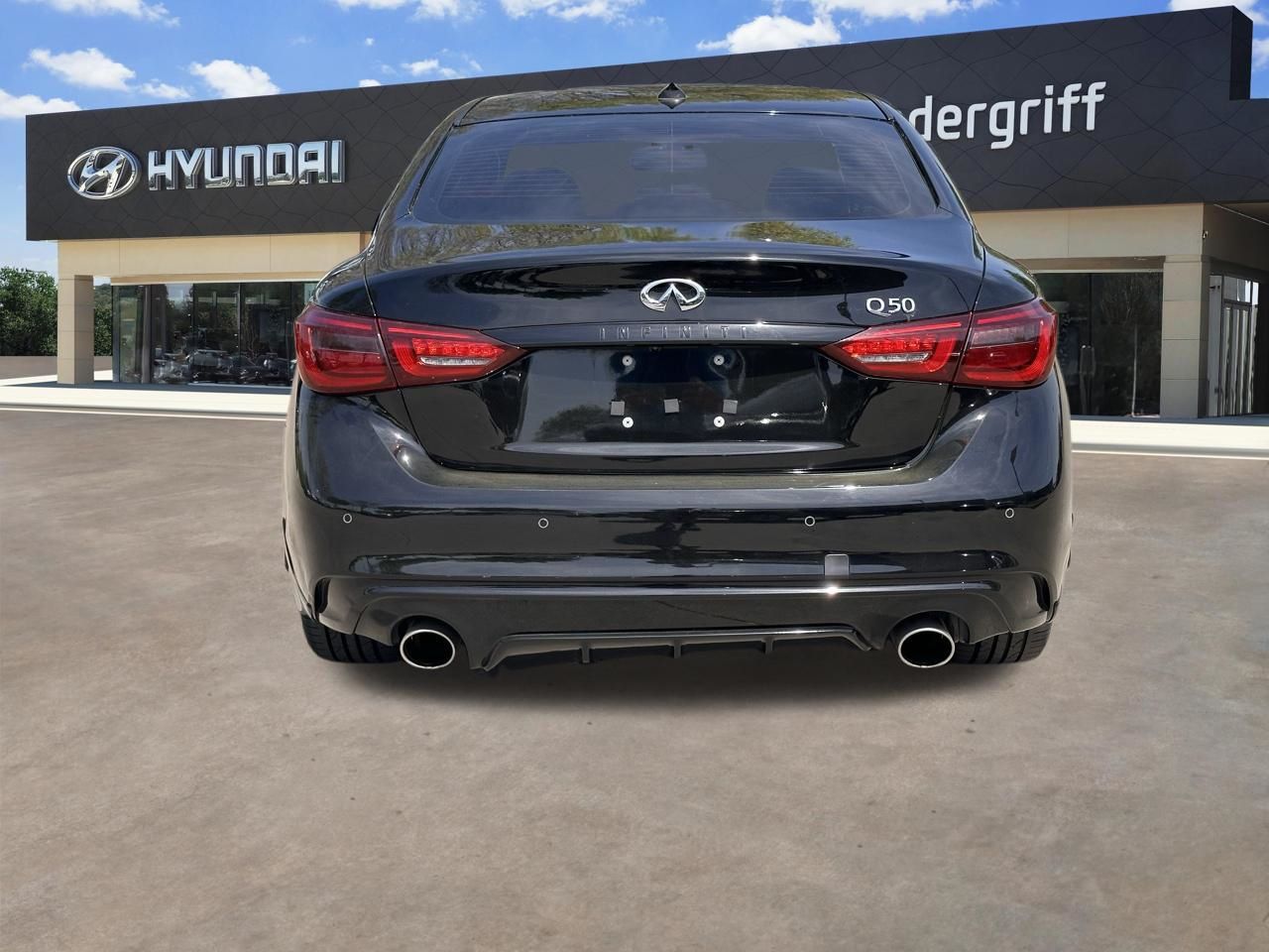 Used 2023 Black Obsidian INFINITI Sensory image 13