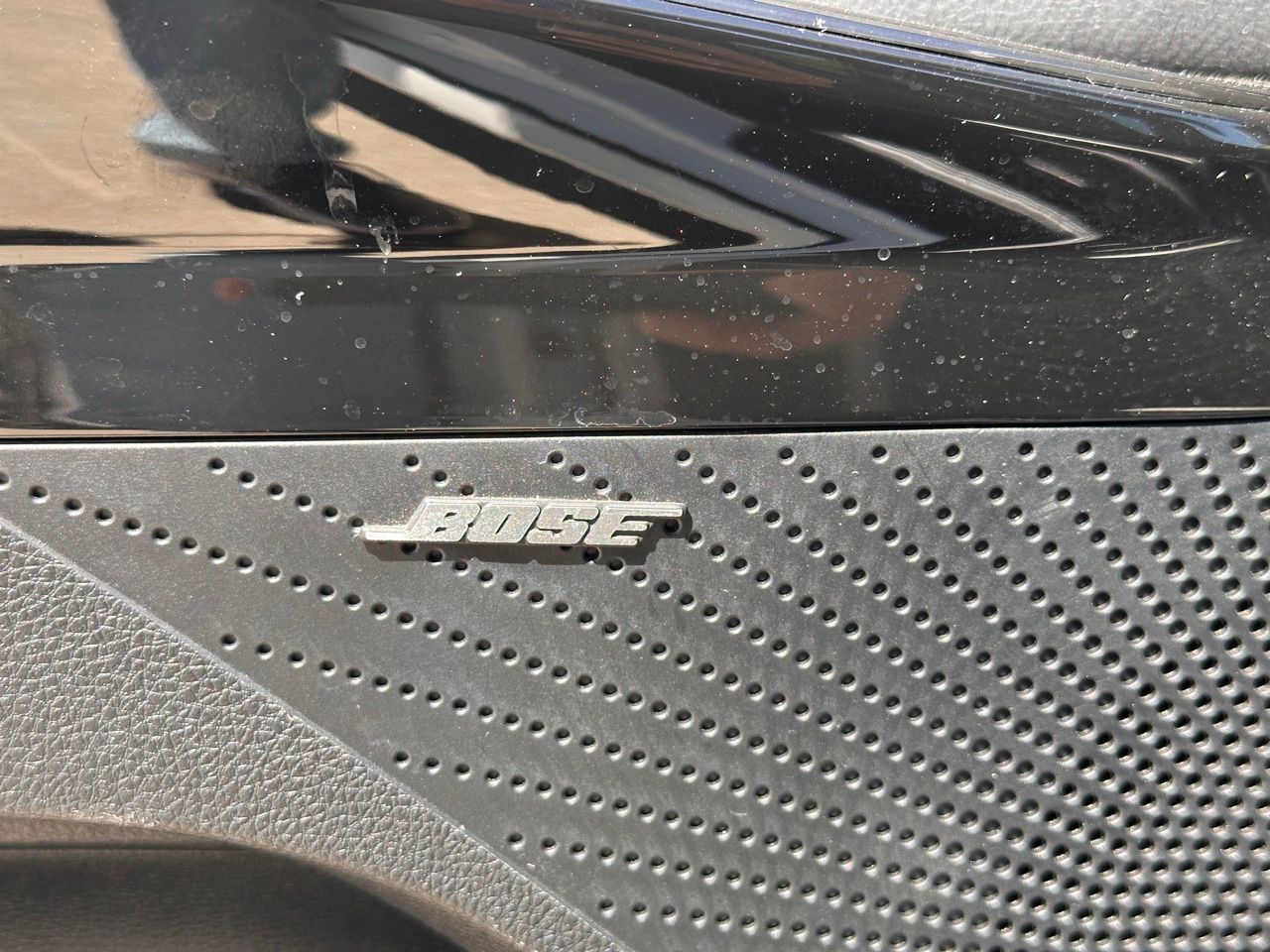 Used 2025 Snow White Pearl Kia GT-Line image 23