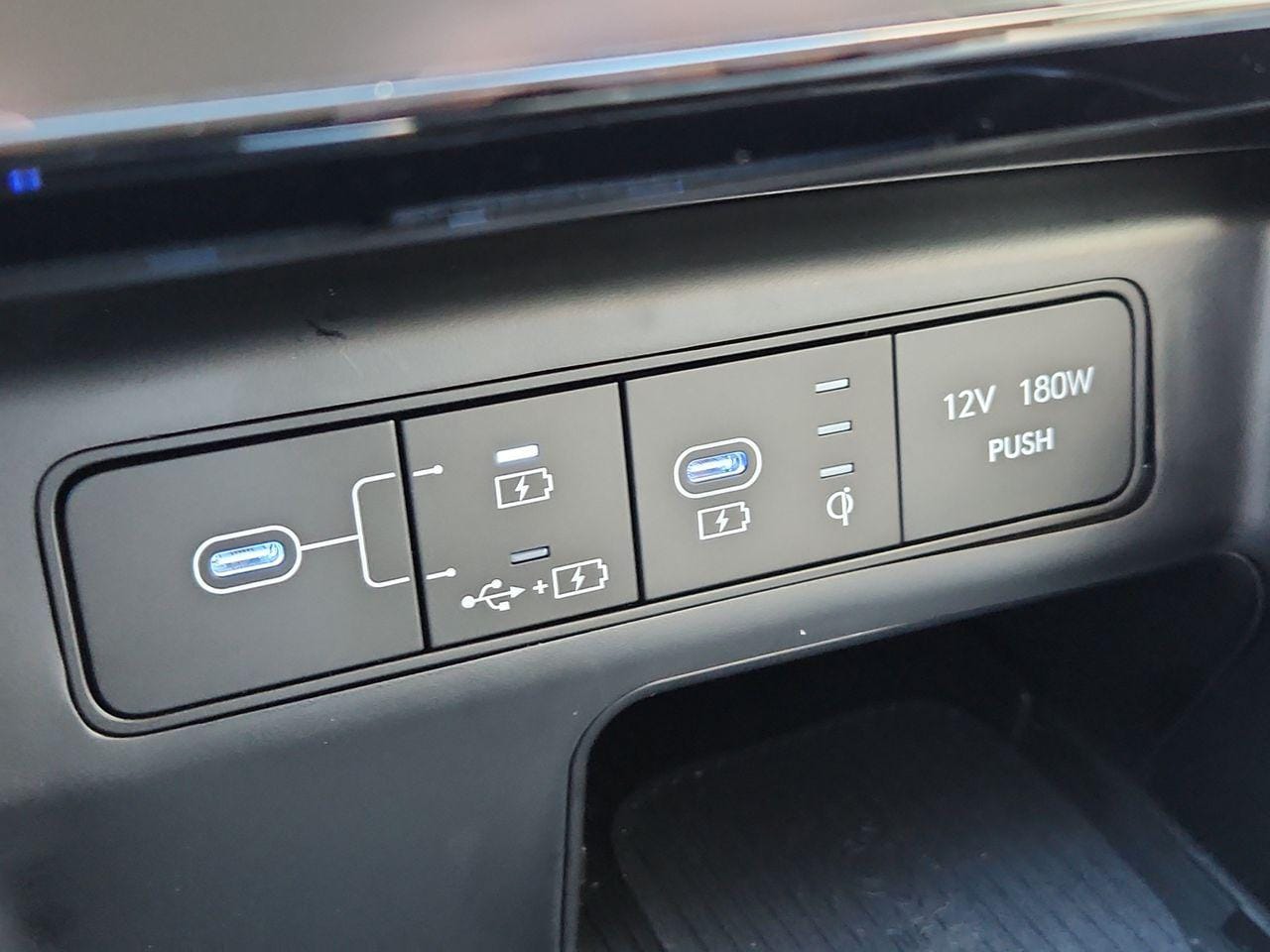 New 2026 Serenity White Pearl Hyundai SEL Premium FWD image 18