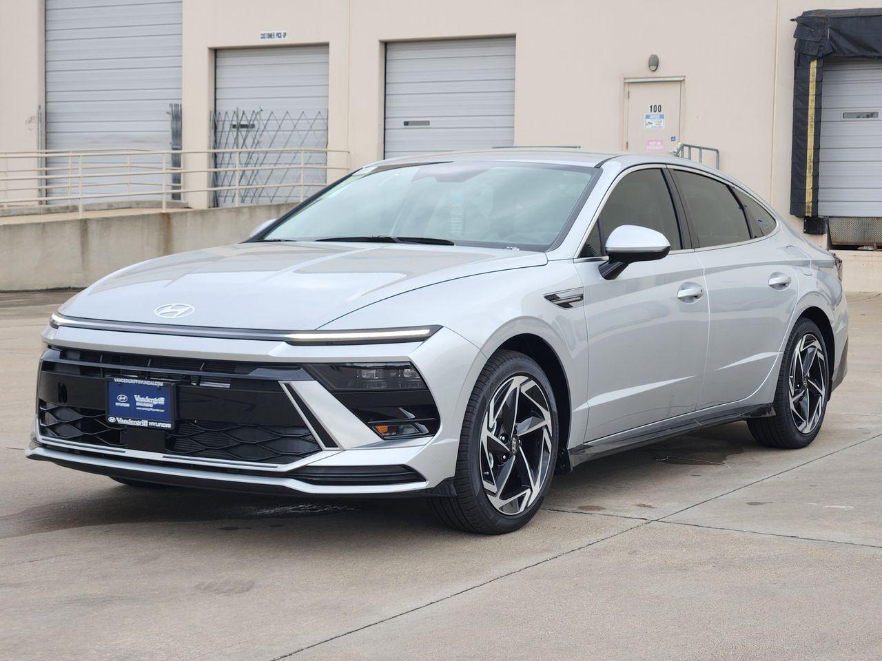 New 2026 T4A Silver Hyundai SEL Sport image 2