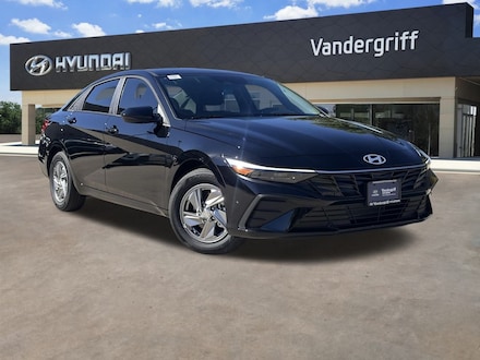 2026 Hyundai Elantra SE Sedan