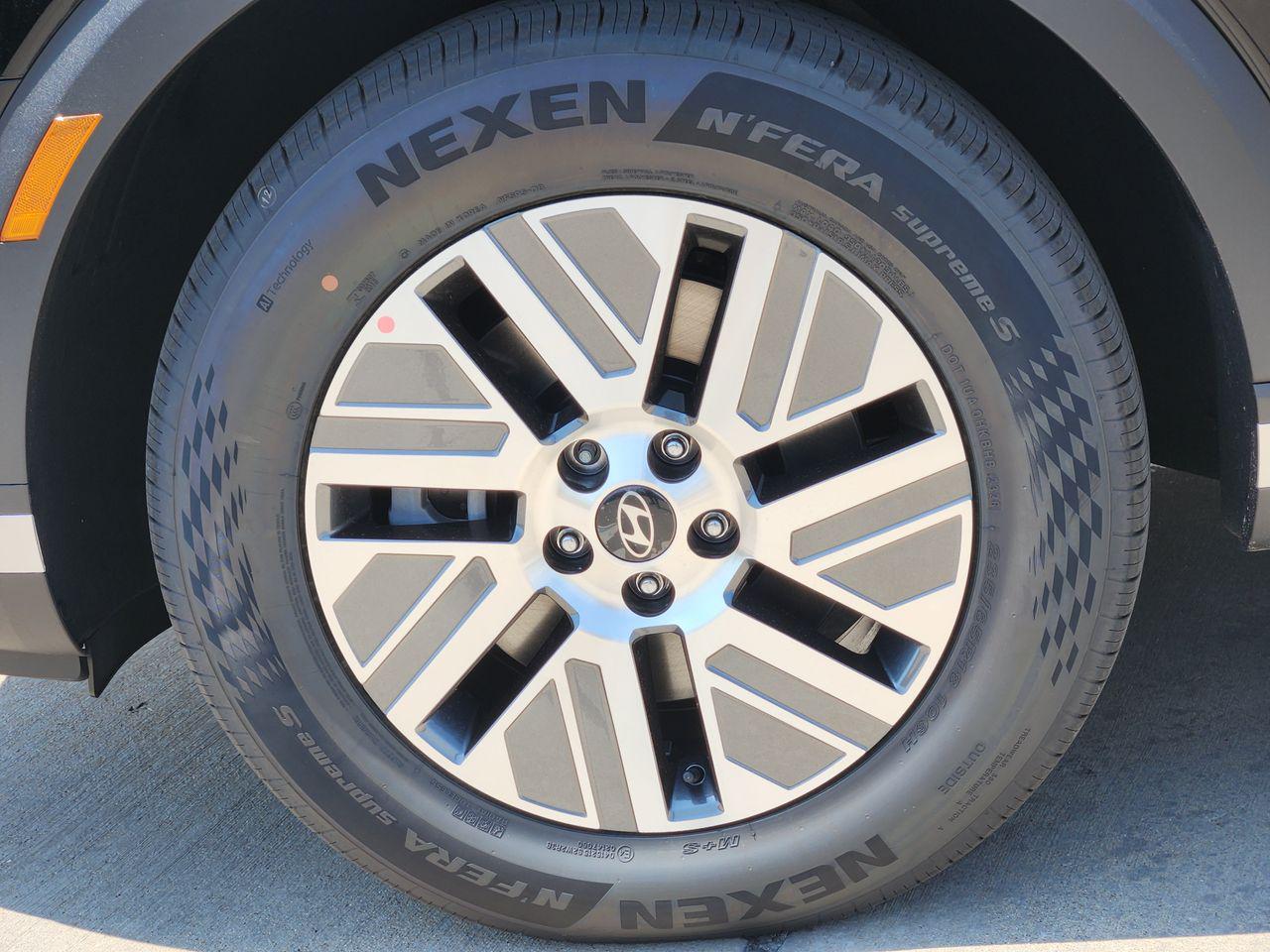 New 2027 Abyss Black Pearl Hyundai SEL Premium 8P image 7
