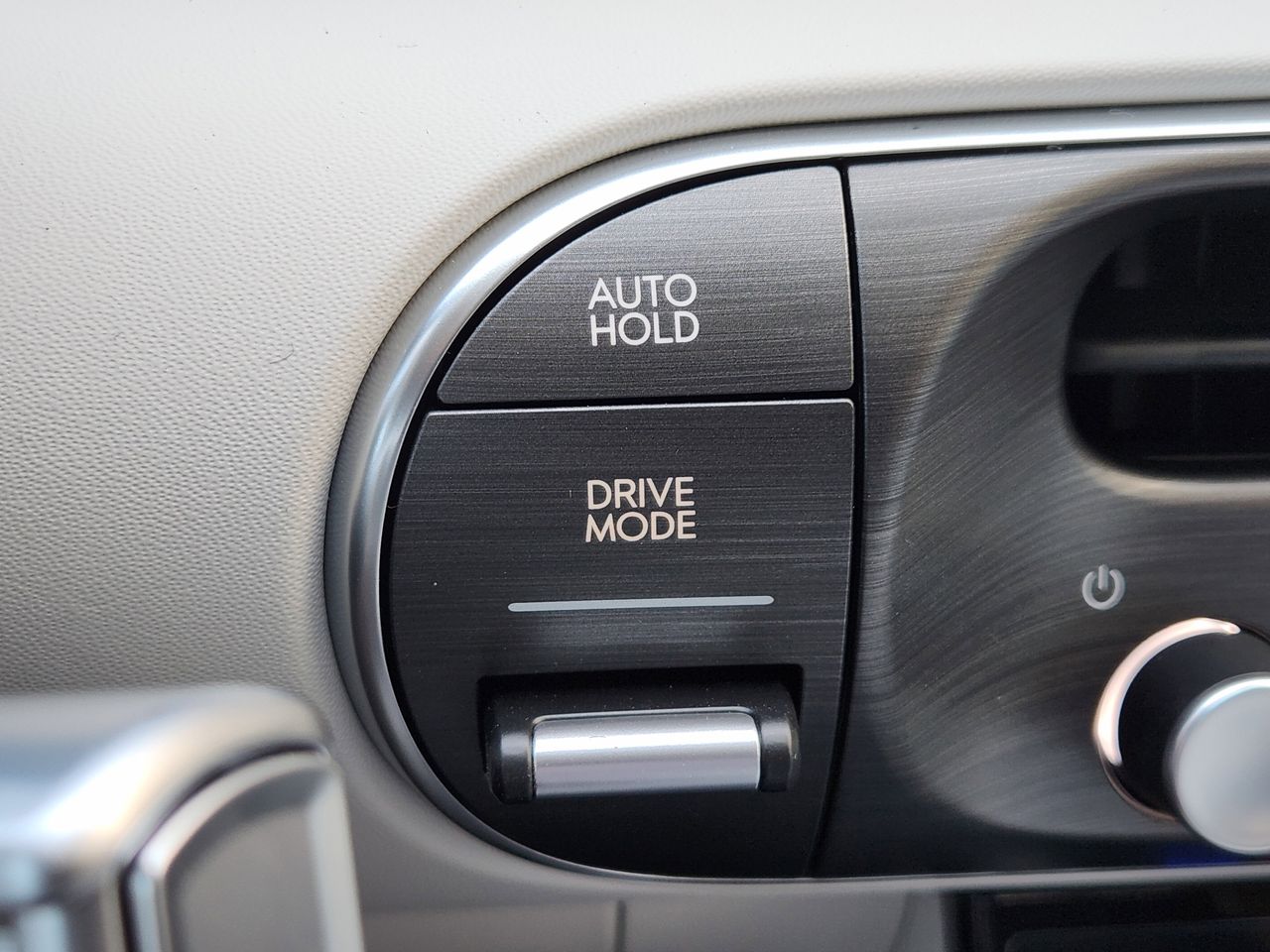 New 2026 WC9 White Hyundai Calligraphy image 17