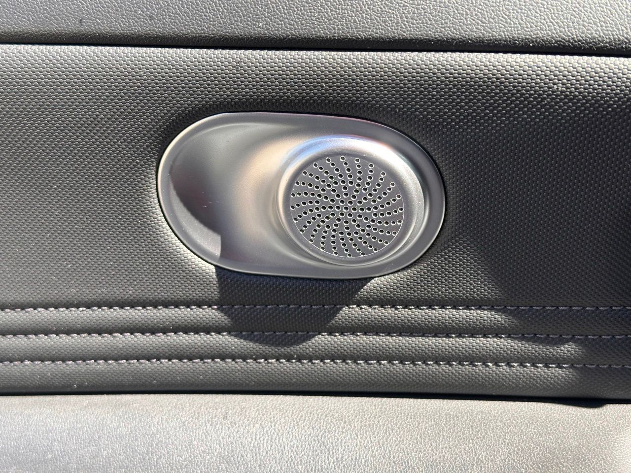 Used 2024 Ultimate Red Hyundai SEL image 19