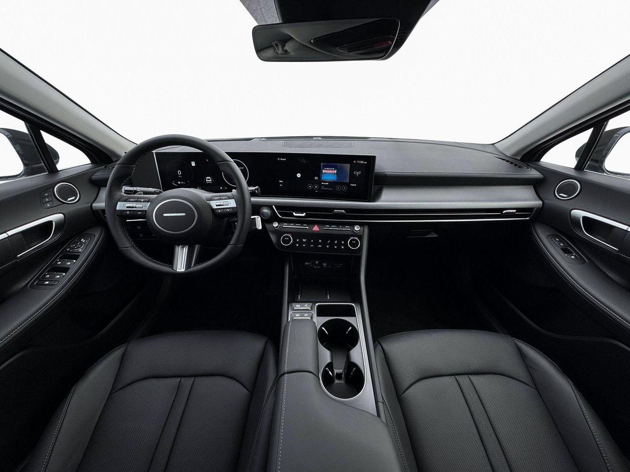 New 2026 W6H White Hyundai Limited image 13