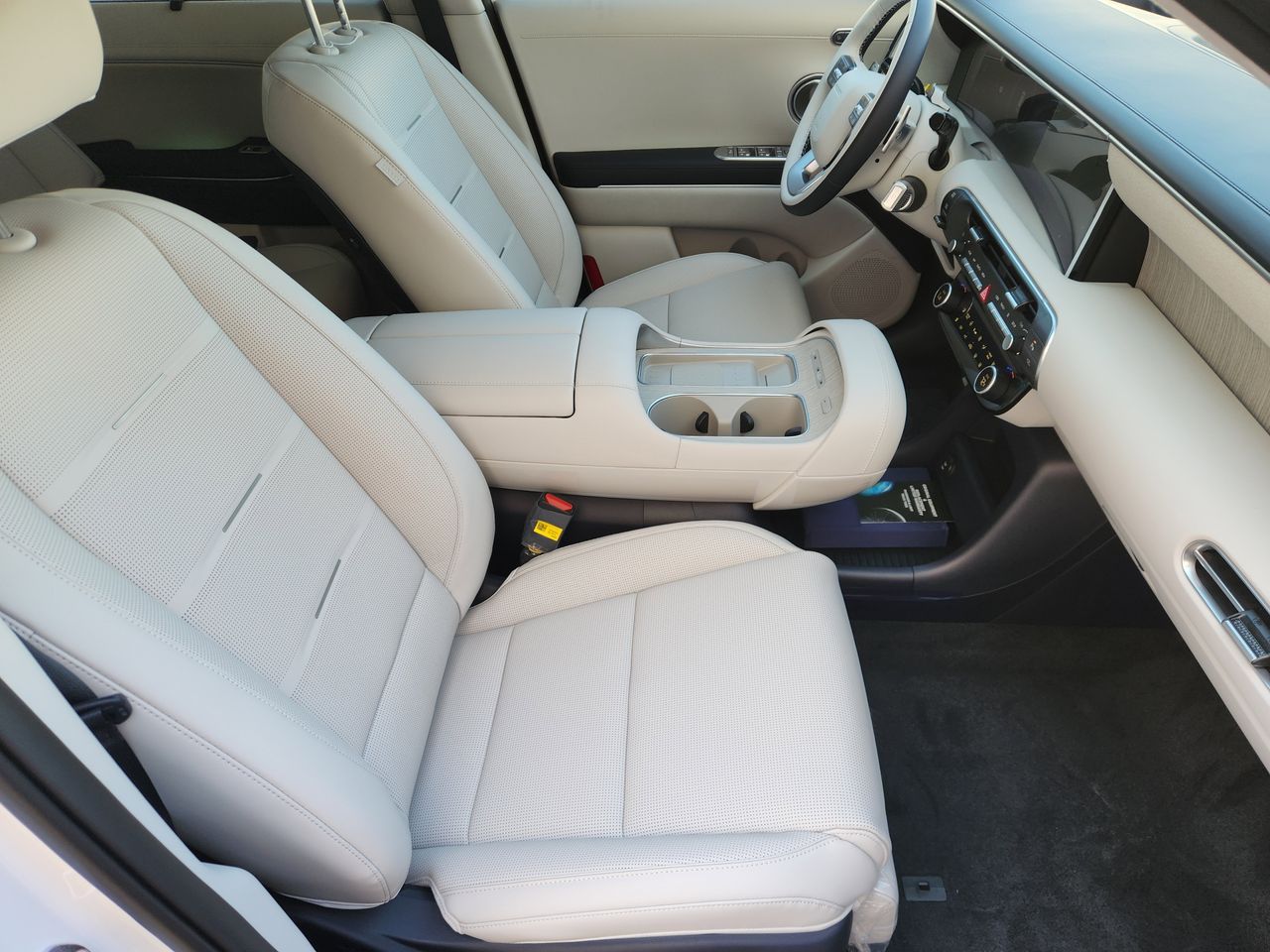 New 2026 WC9 White Hyundai Calligraphy image 11