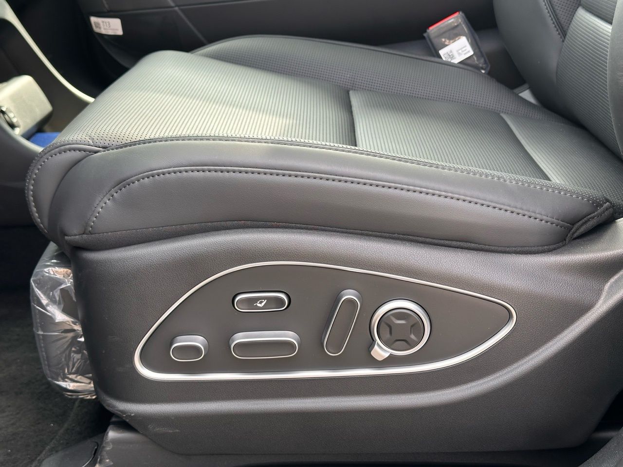 Certified Used 2026 Abyss Black Pearl Hyundai Calligraphy image 27