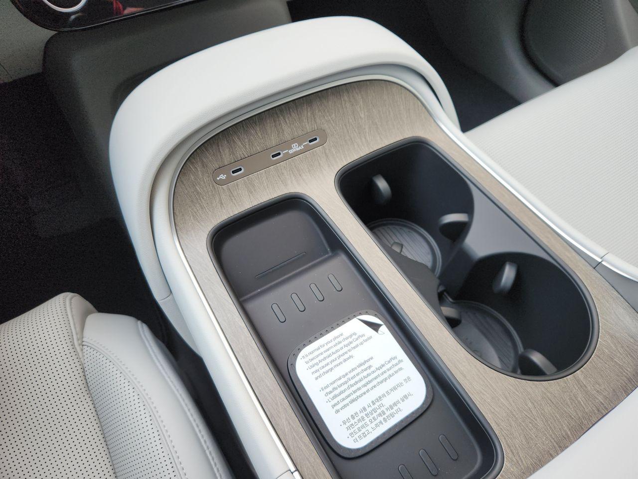 New 2027 Creamy White Pearl Hyundai SEL FWD image 17