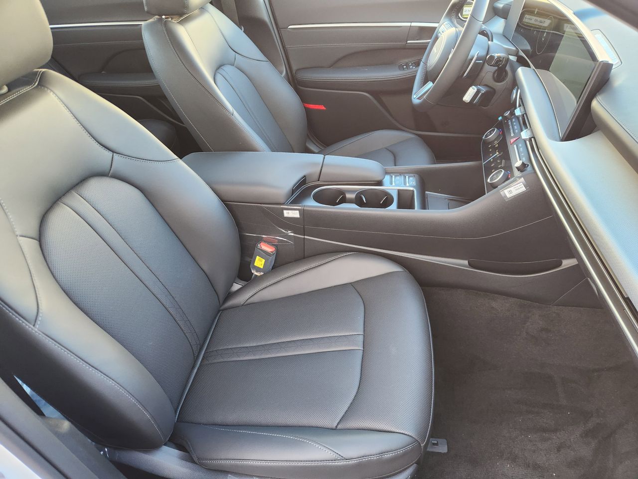 New 2026 W6H White Hyundai Limited image 13