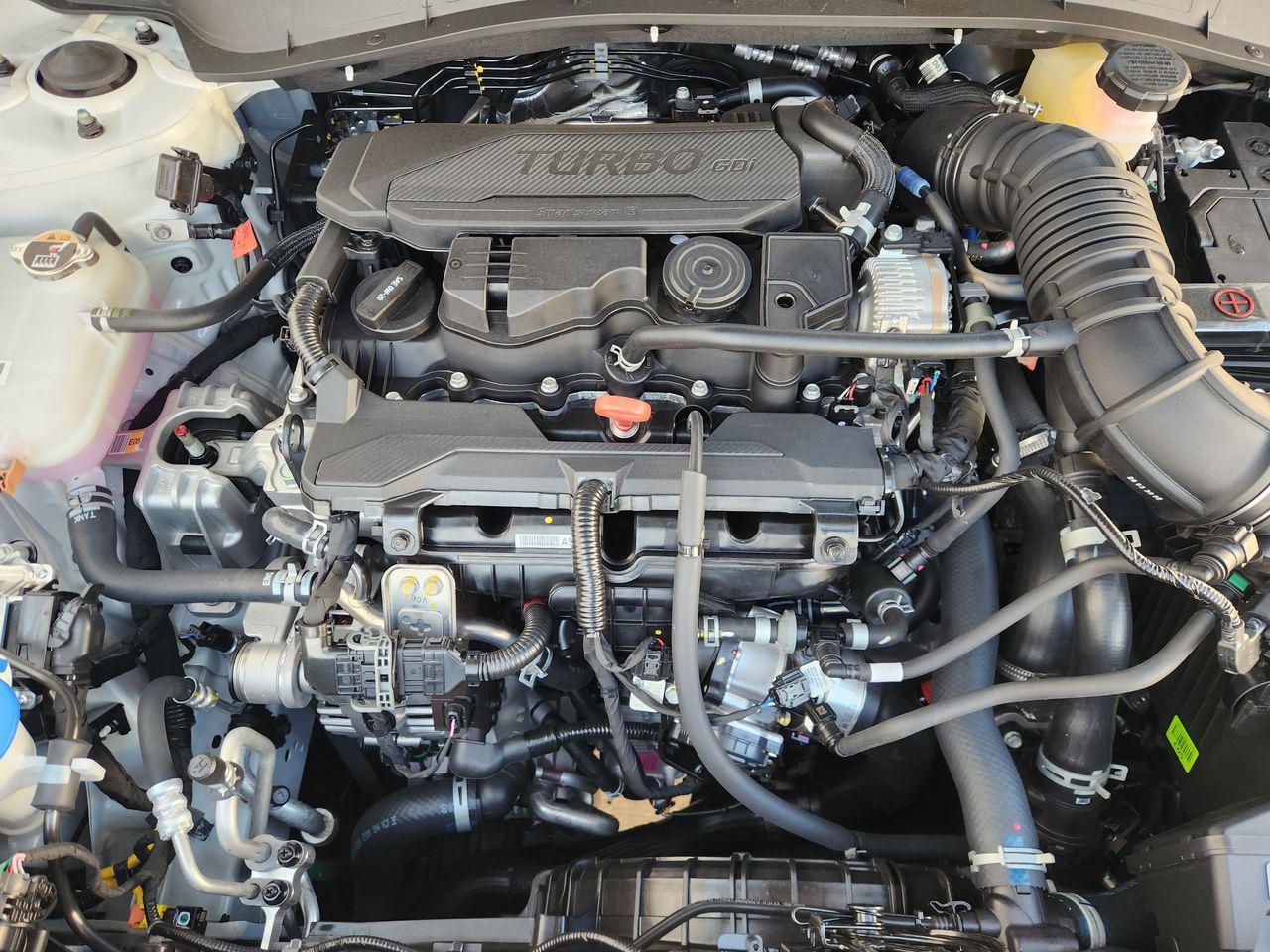 New 2026 Atlas White Hyundai Limited FWD image 32