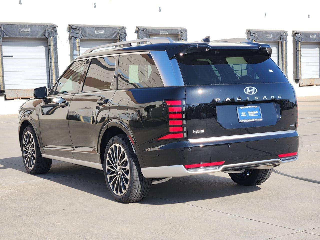 New 2027 Abyss Black Pearl Hyundai Calligraphy image 3