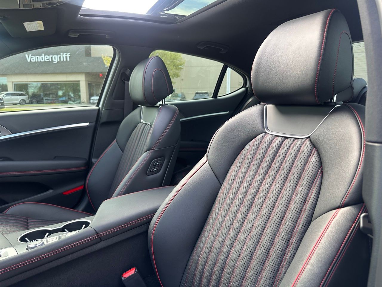 Used 2026 Alta White Genesis 3.3T Sport Prestige image 23