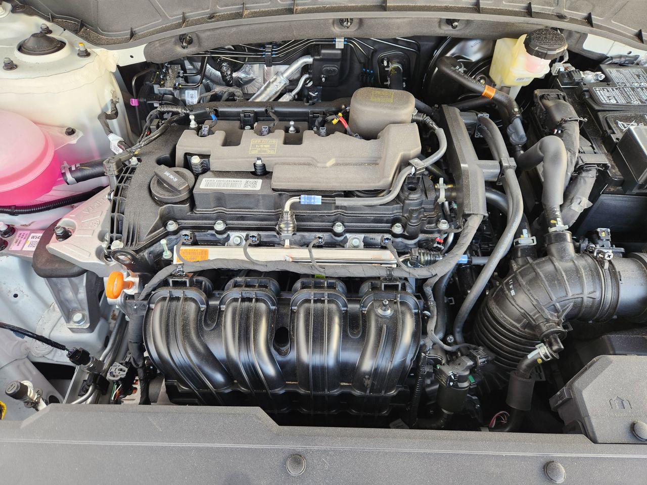 New 2026 W6H White Hyundai SE FWD image 28