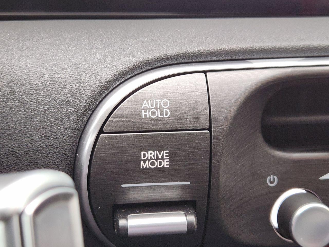 New 2026 CBP Blue Hyundai SEL FWD image 16