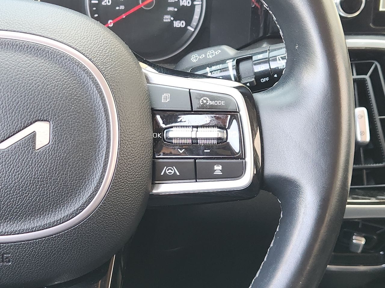 Used 2022 Wolf Gray Kia SX image 26