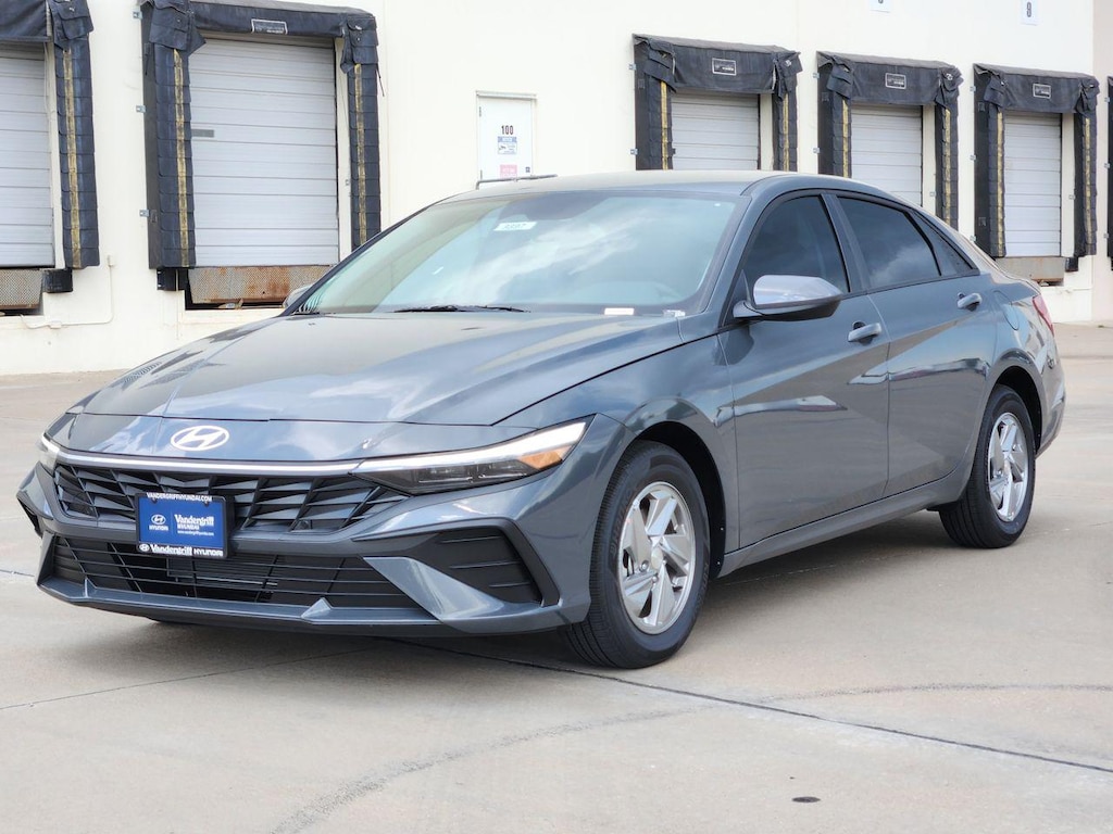New 2026 Hyundai Elantra SE Sedan