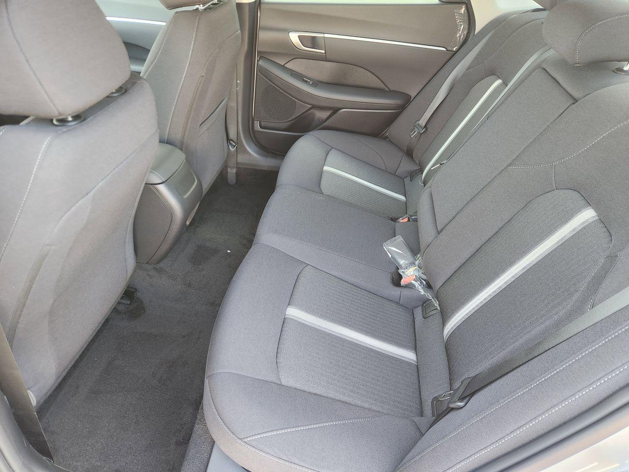 New 2026 T4A Silver Hyundai SEL Sport image 28