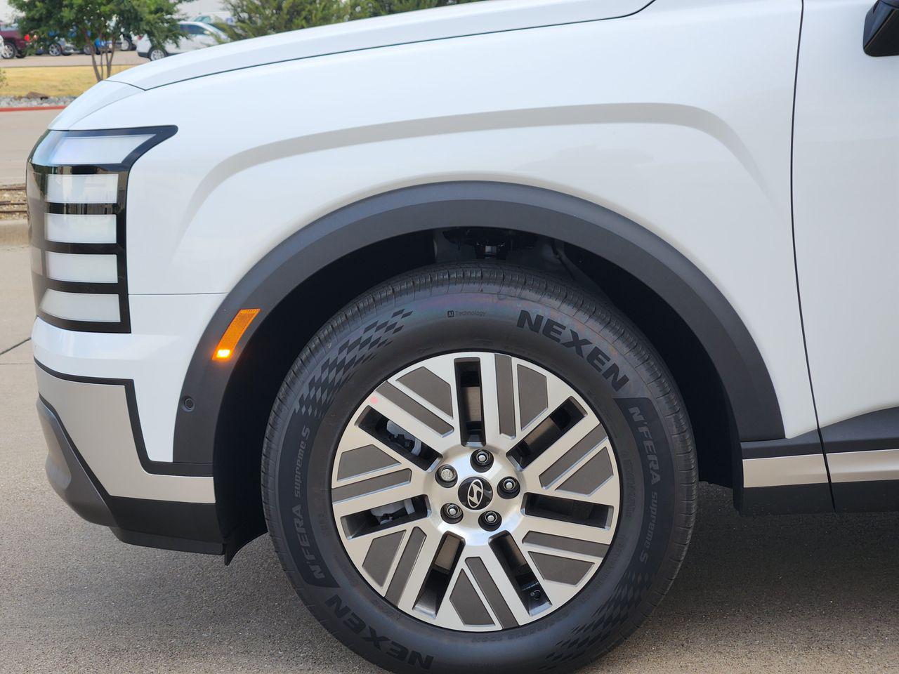 New 2026 Creamy White Pearl Hyundai Blue SEL Premium 8P image 5