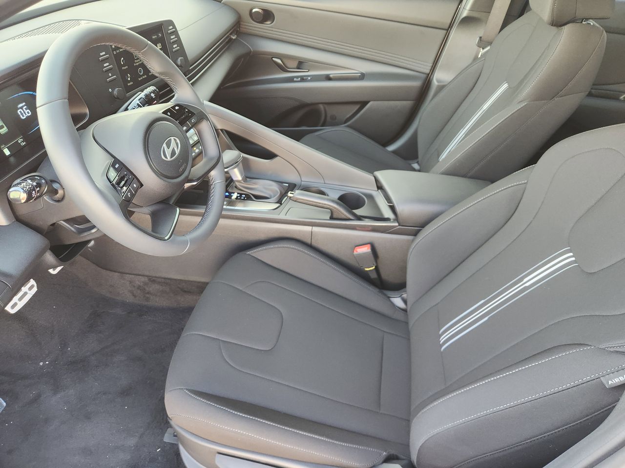 New 2026 W6H White Hyundai SEL Sport image 9