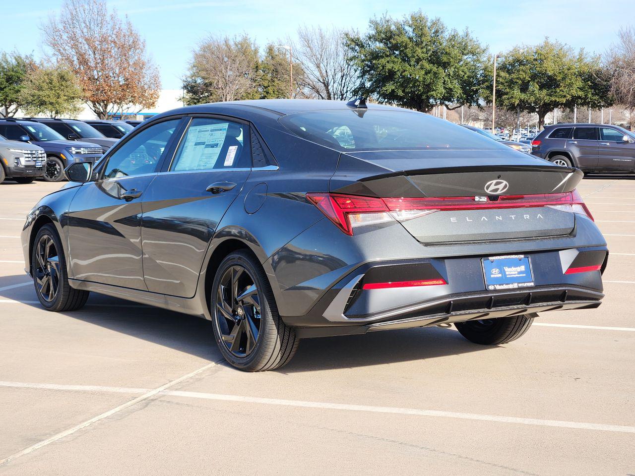 New 2026 A5G Gray Hyundai SEL Sport Premium image 3