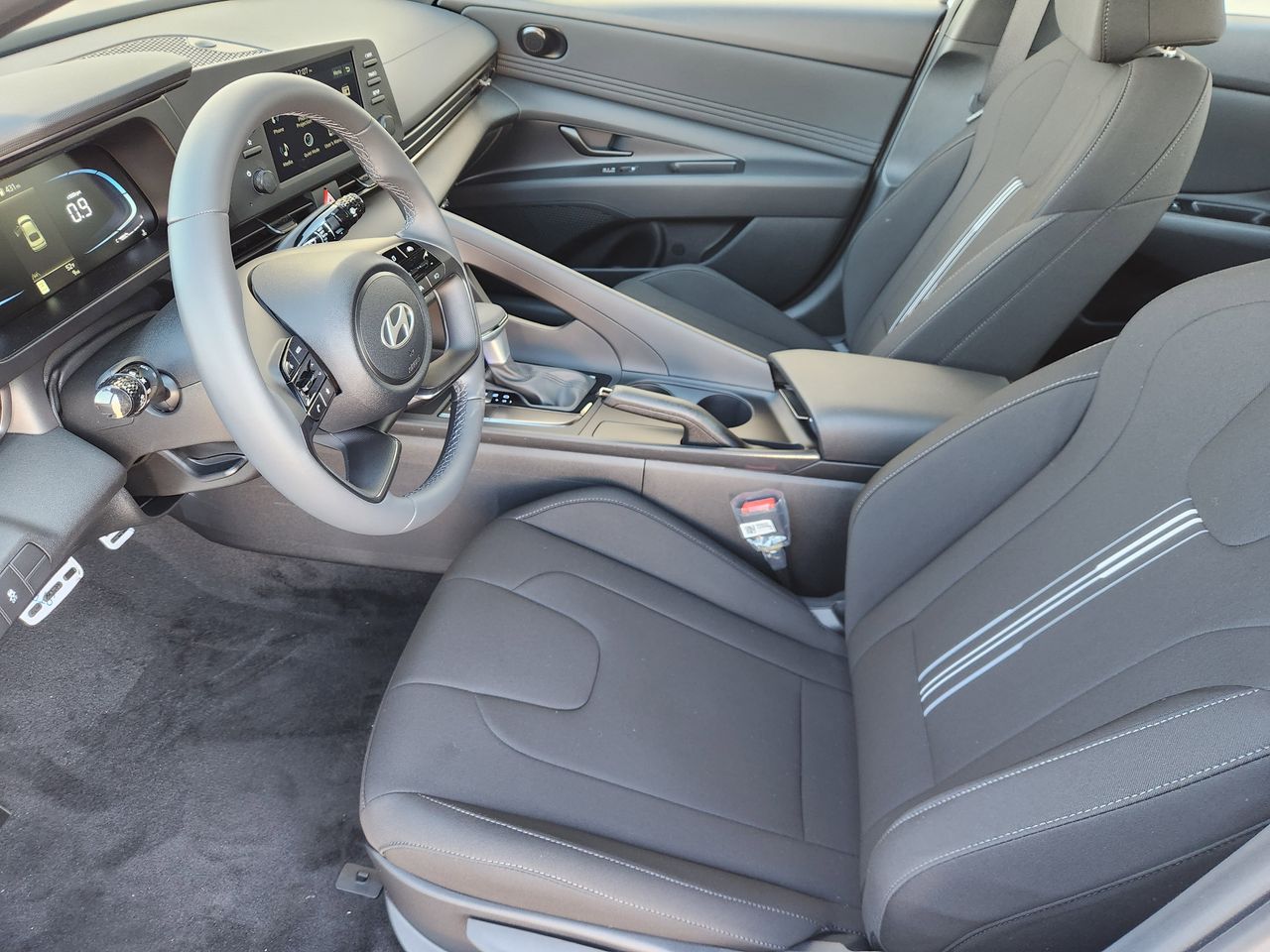 New 2026 W6H White Hyundai SEL Sport image 9