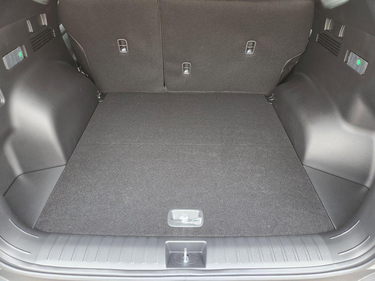 New 2026 Hampton Gray Hyundai SEL FWD image 30