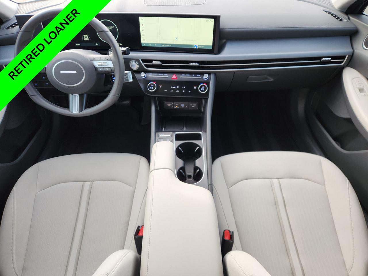 New 2025 T4A Silver Hyundai SEL Convenience image 27