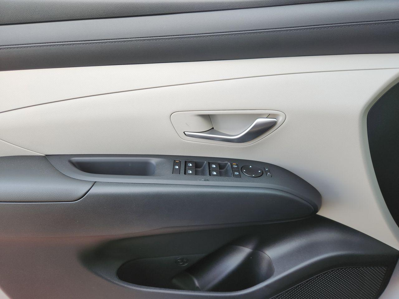 New 2026 R2T Silver Hyundai SEL FWD image 22