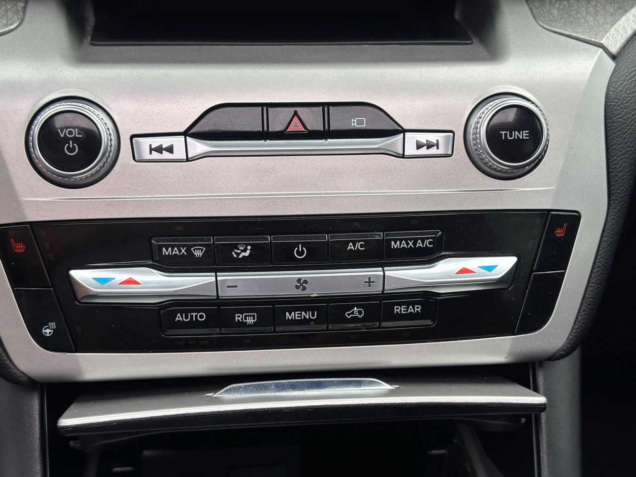 Used 2022 Star White Tri-Coat Ford Timberline image 34