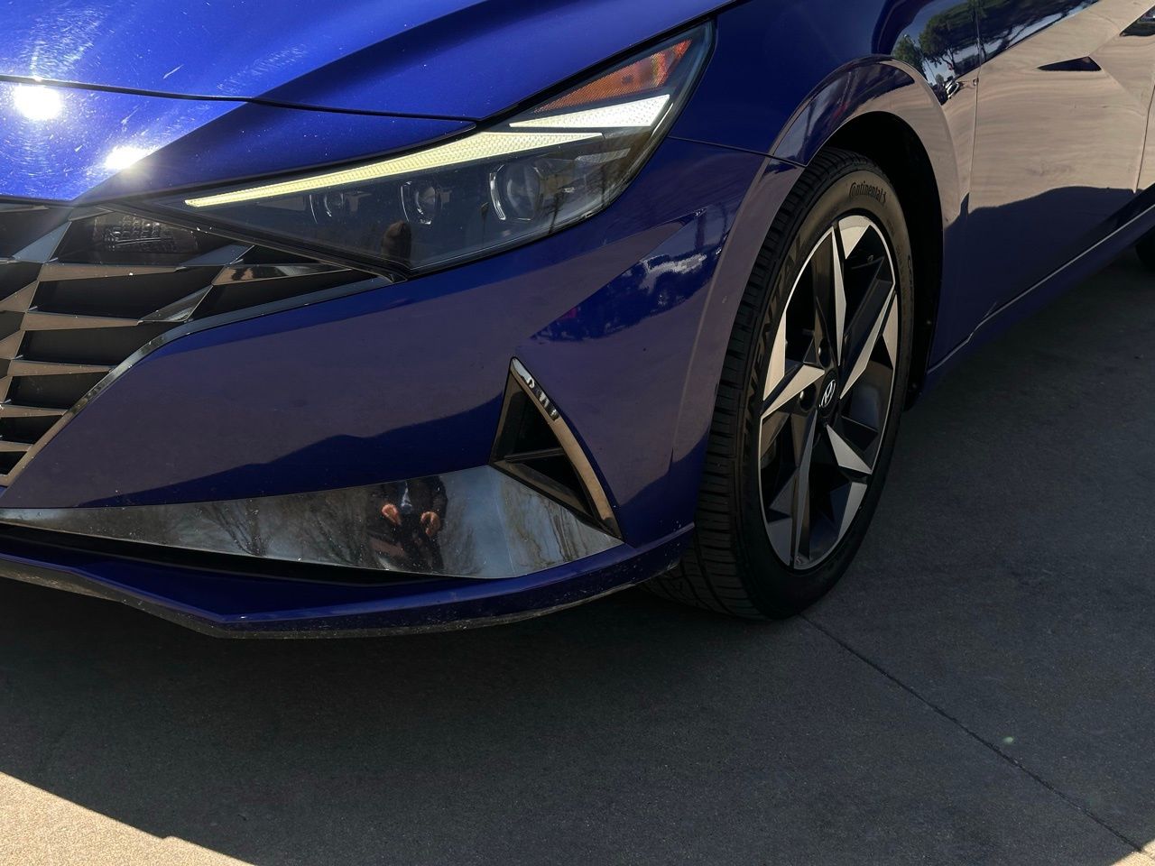 Used 2023 Intense Blue Hyundai Limited image 7