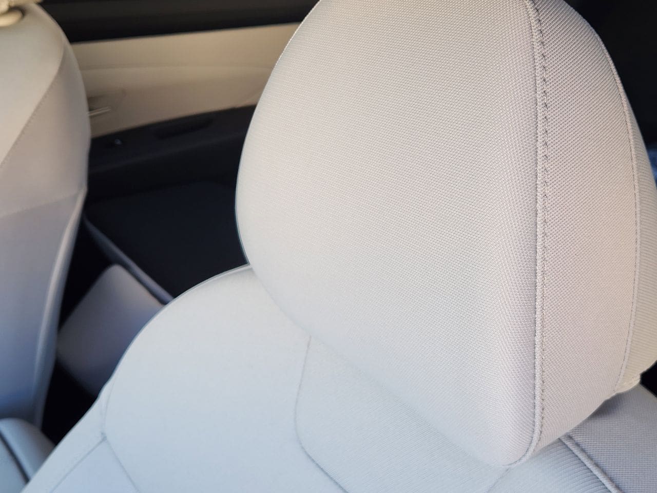 New 2026 S3B Black Hyundai SEL FWD image 11