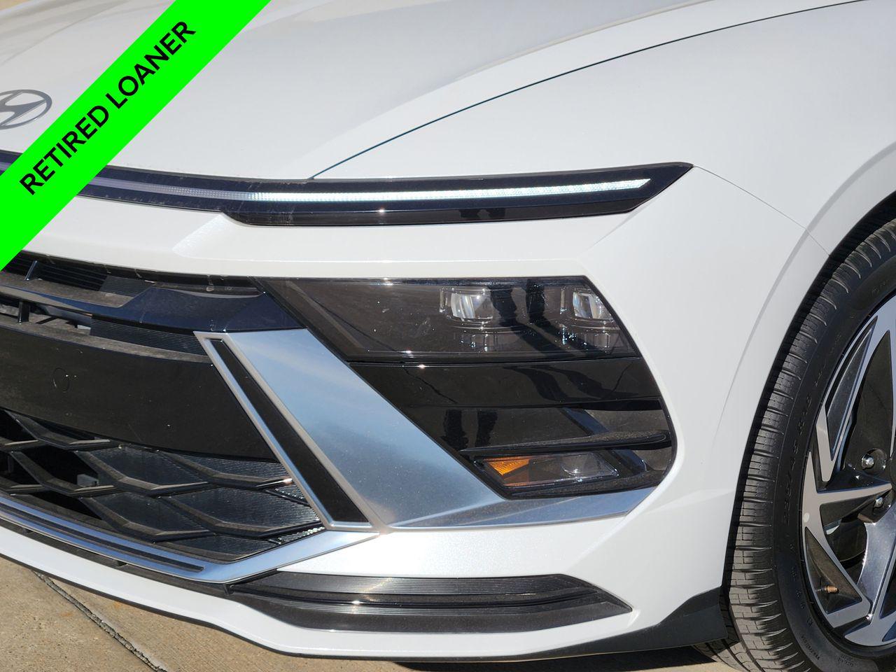 New 2025 W6H White Hyundai SEL Convenience image 6