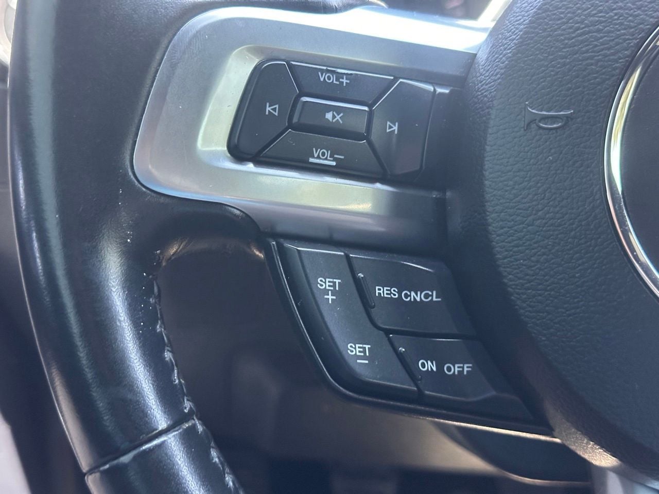 Used 2019 Shadow Black Ford GT image 23