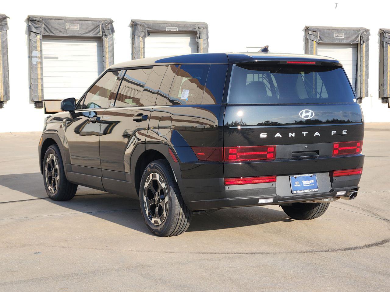 New 2026 Phantom Black Hyundai SE FWD image 3