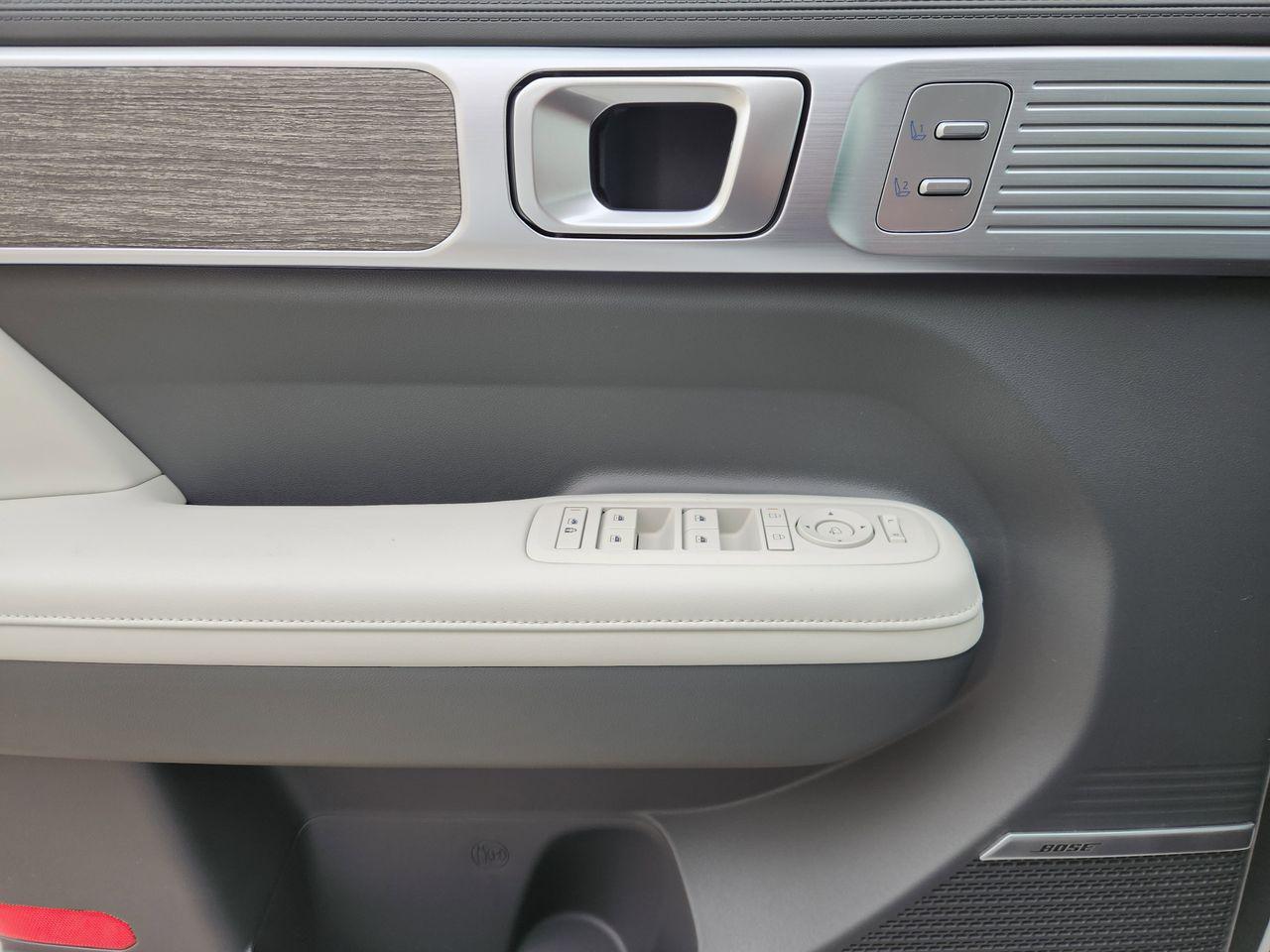 New 2026 W6H White Hyundai Calligraphy image 23