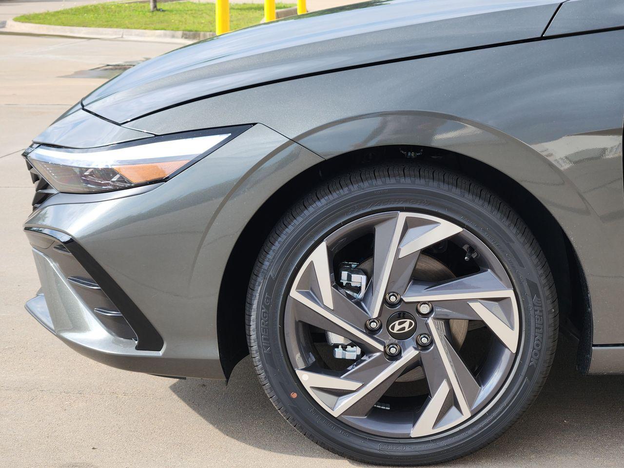 New 2026 Amazon Gray Hyundai Limited image 6