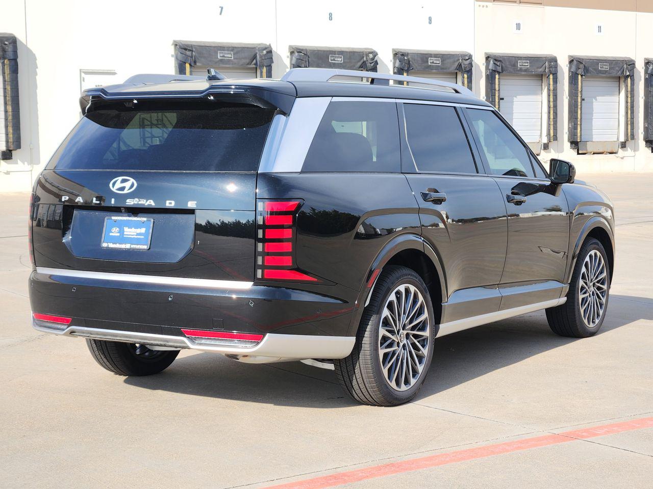 New 2026 Abyss Black Pearl Hyundai Calligraphy FWD image 4