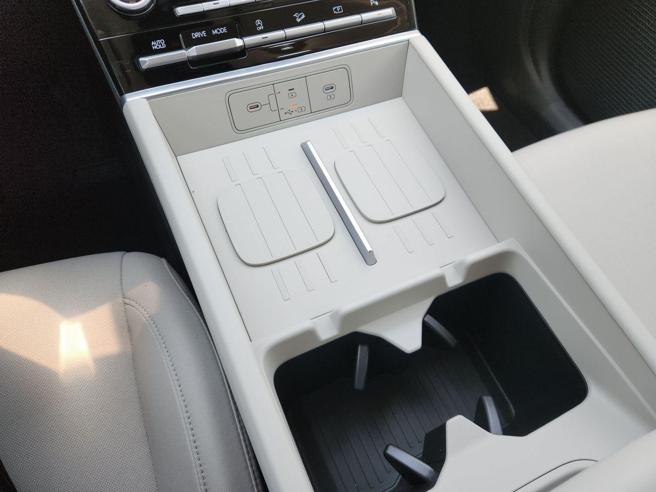 New 2027 Hampton Gray Hyundai SE FWD image 18