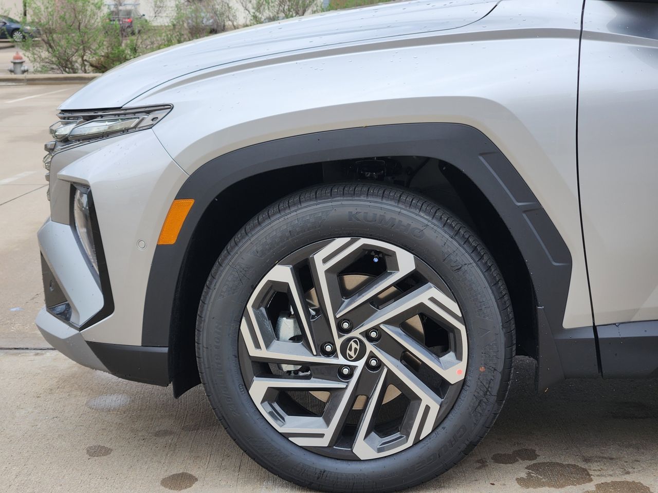 New 2026 R2T Silver Hyundai Limited FWD image 5