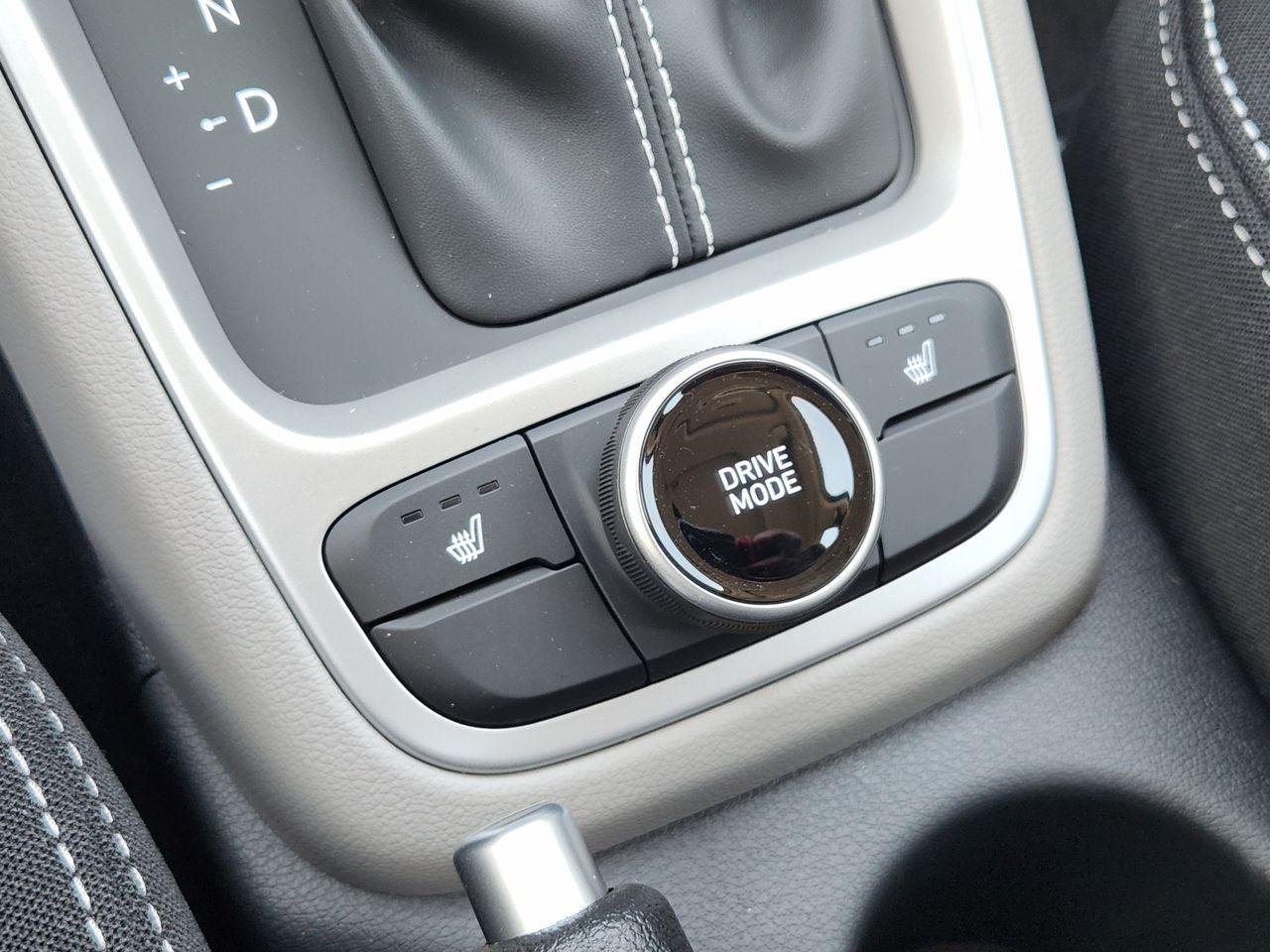 New 2026 Onyx Black Hyundai SEL image 18