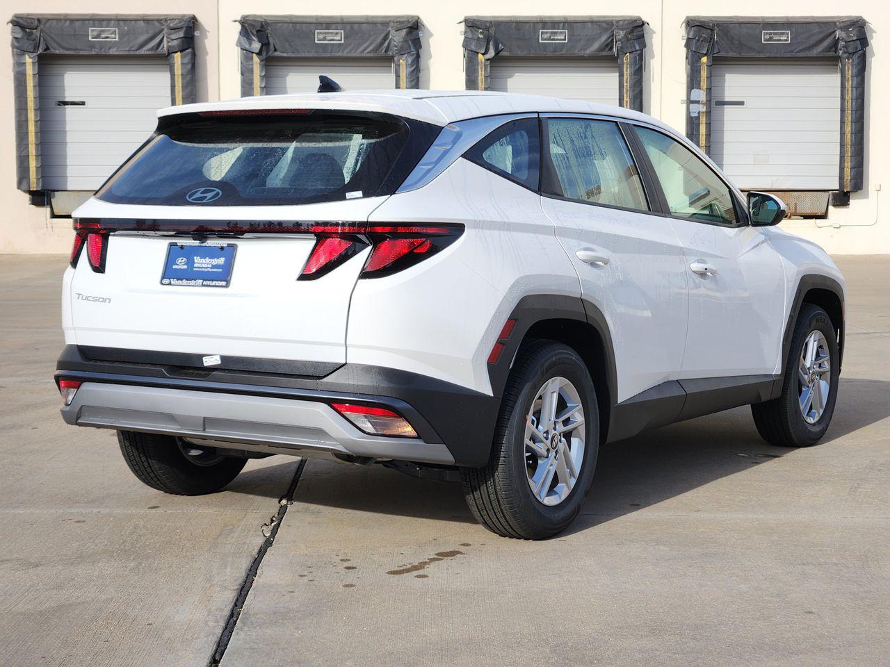 New 2026 W6H White Hyundai SE FWD image 4