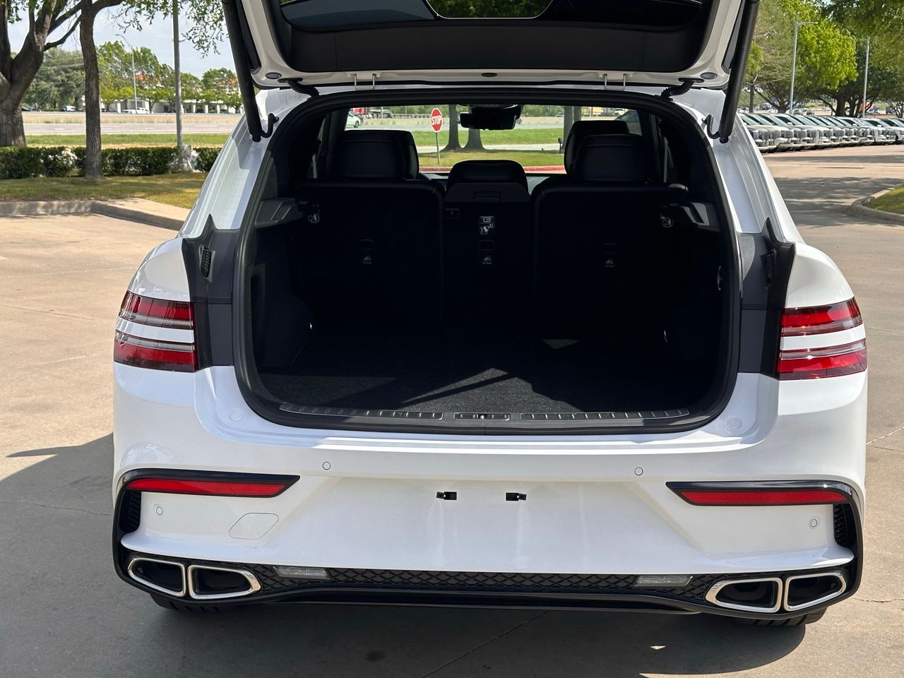 Used 2026 Alta White Genesis 3.5T e-SC image 12