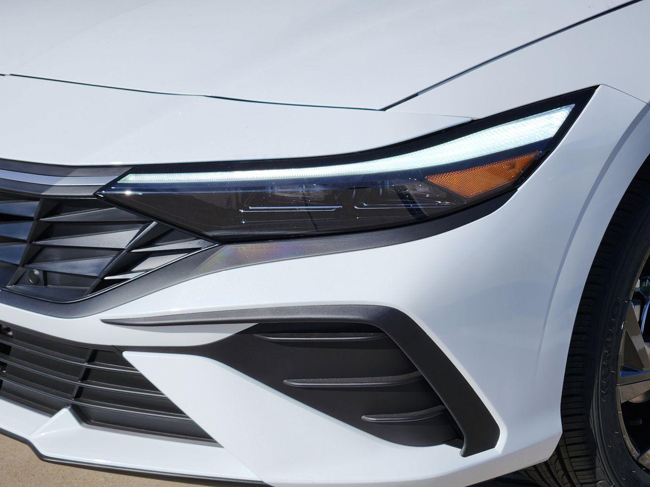 New 2026 W6H White Hyundai SEL Sport image 6