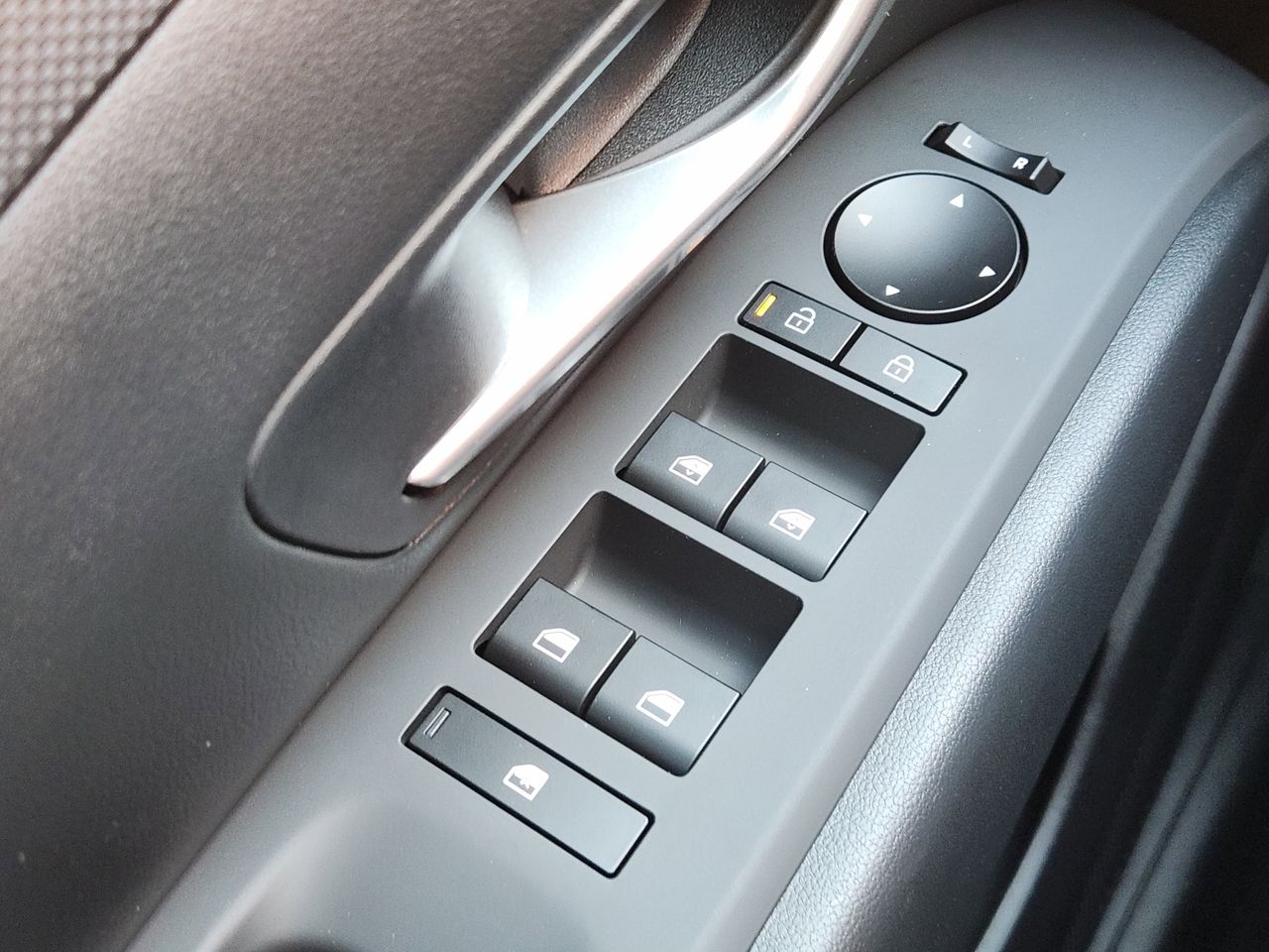 New 2026 PE2 Gray Hyundai SEL FWD image 21