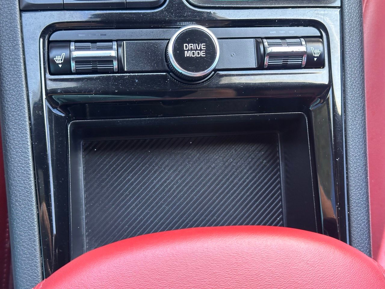 Used 2025 Wolf Gray Kia GT-Line image 35