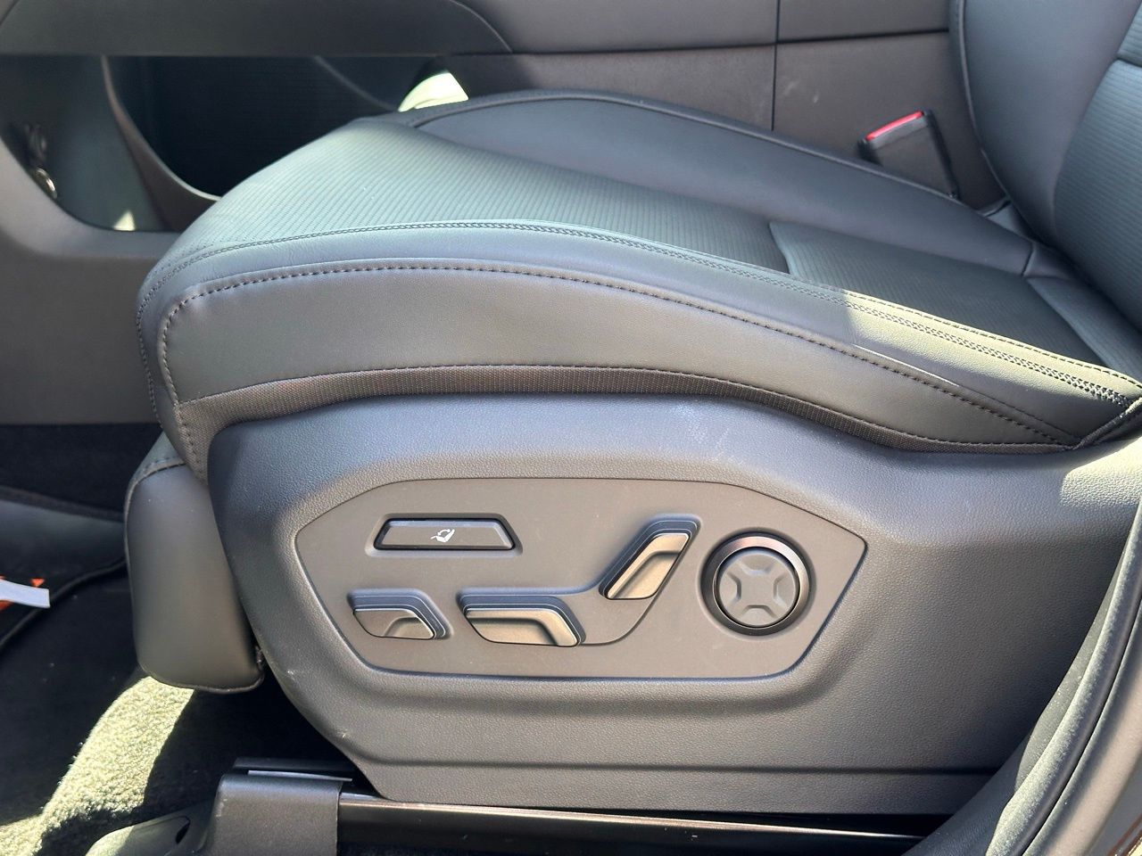 Used 2026 Phantom Black Hyundai Calligraphy image 30