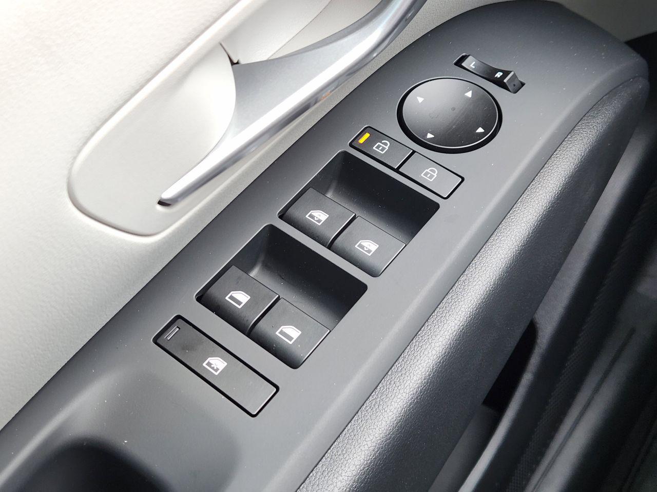 New 2026 W6H White Hyundai SEL FWD image 20